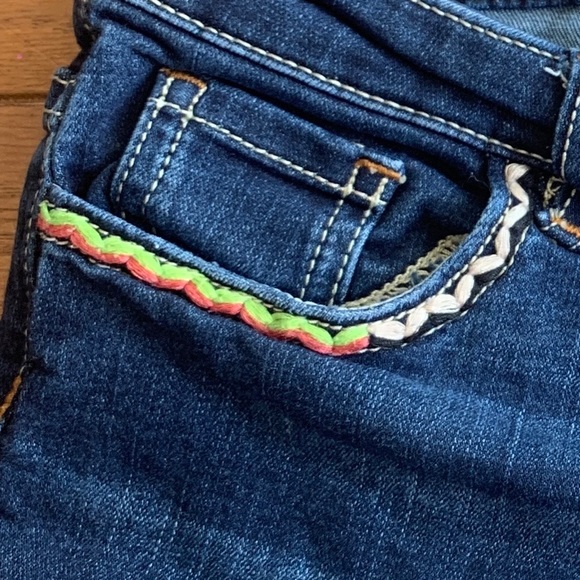 Tucker + Tate skinny leg jean shorts rainbow hem size 7 girls - Picture 4 of 4